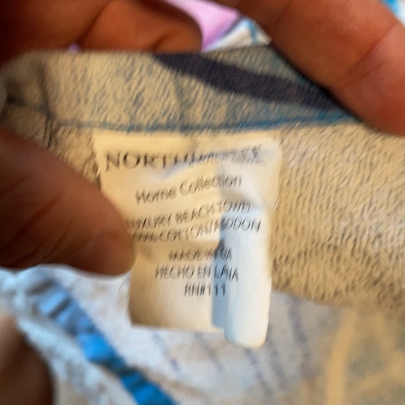 Kids hooded wearable beach towels! - Picture 11 of 13